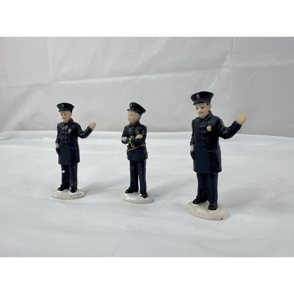 St Nicholas Square “On The Beat” Policeman Law Set Of 3 Christmas Holiday - Picture 2 of 4